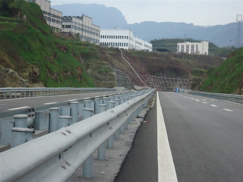 湖南高速公路护栏